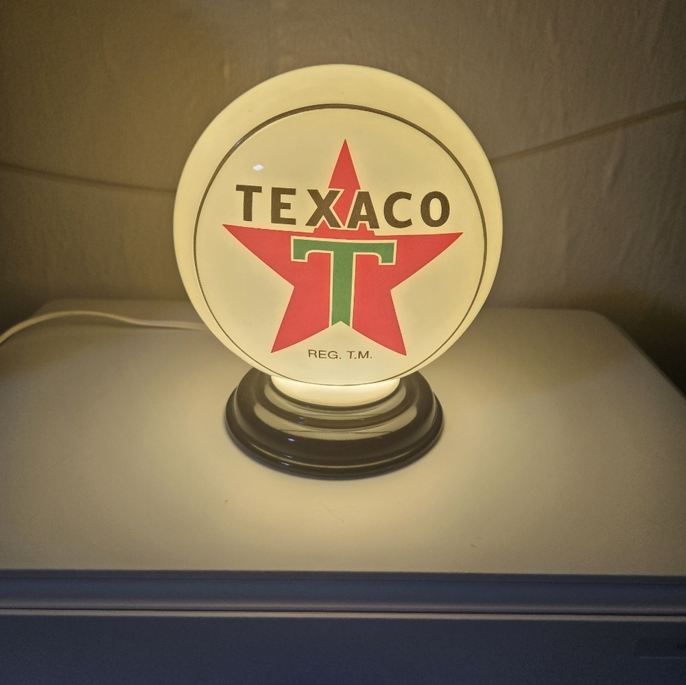 Texaco Gas Pump Globe Lamp - Nightlight. Enesco Excellent Cond. 7 Inches Tall